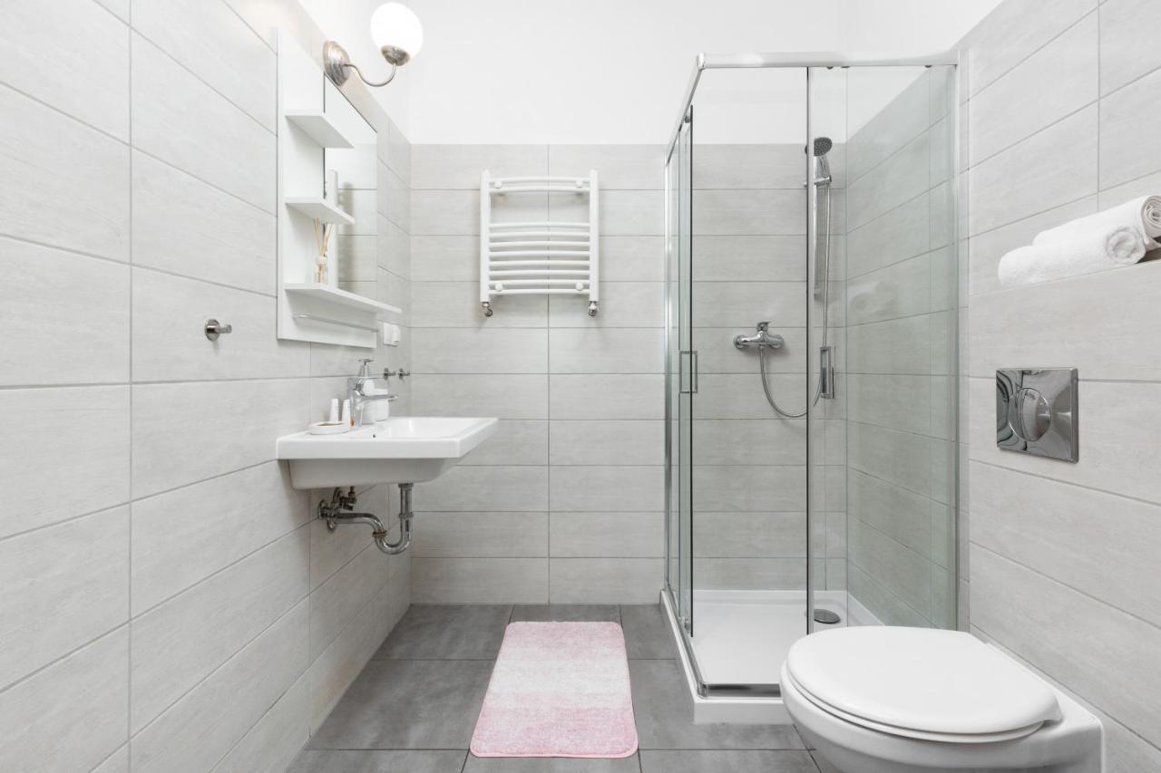 Apartments Warsaw Bitwy Warszawskiej Ngoại thất bức ảnh